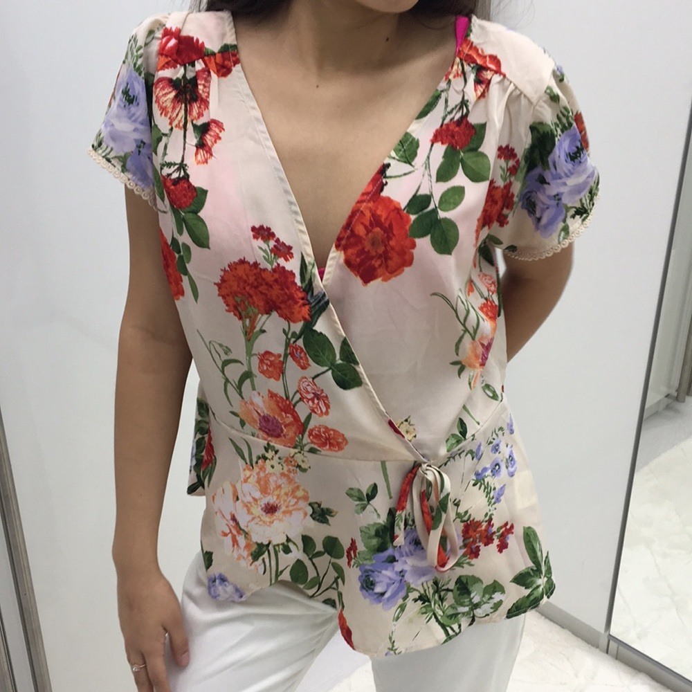 Floral top